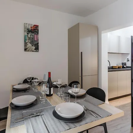 Twins 664 By Letstay * Catania